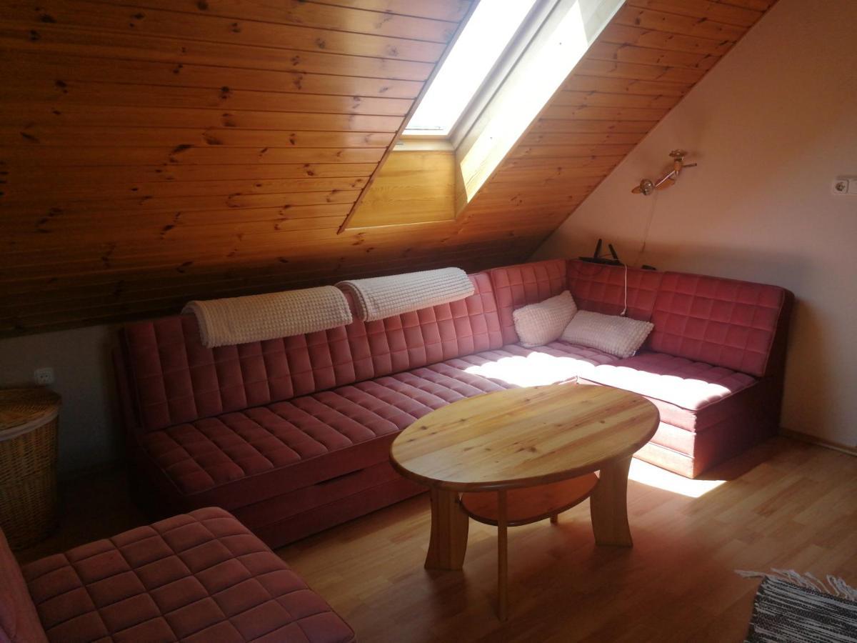 Rezi Bottyahat Guesthouse מראה חיצוני תמונה